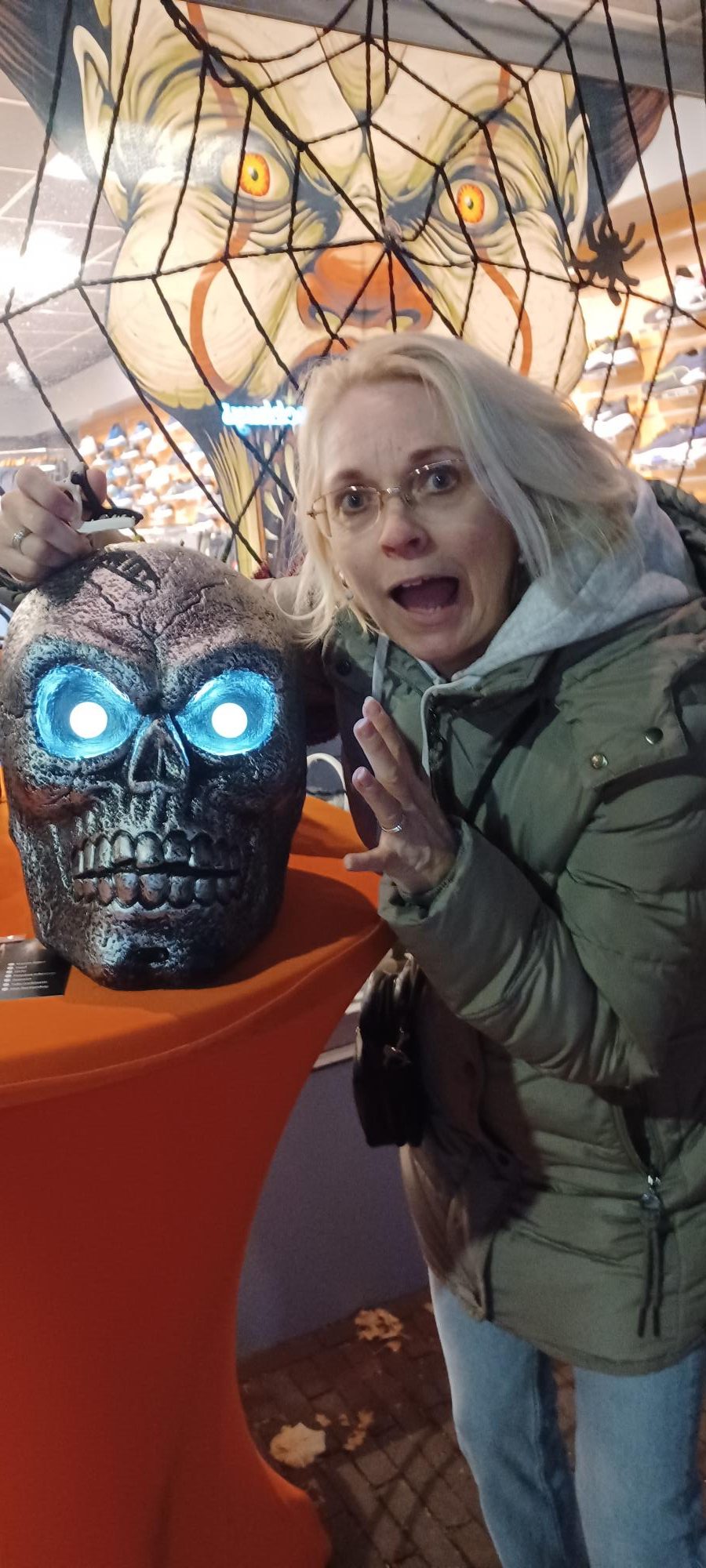 1000073905 1000073905 rotated